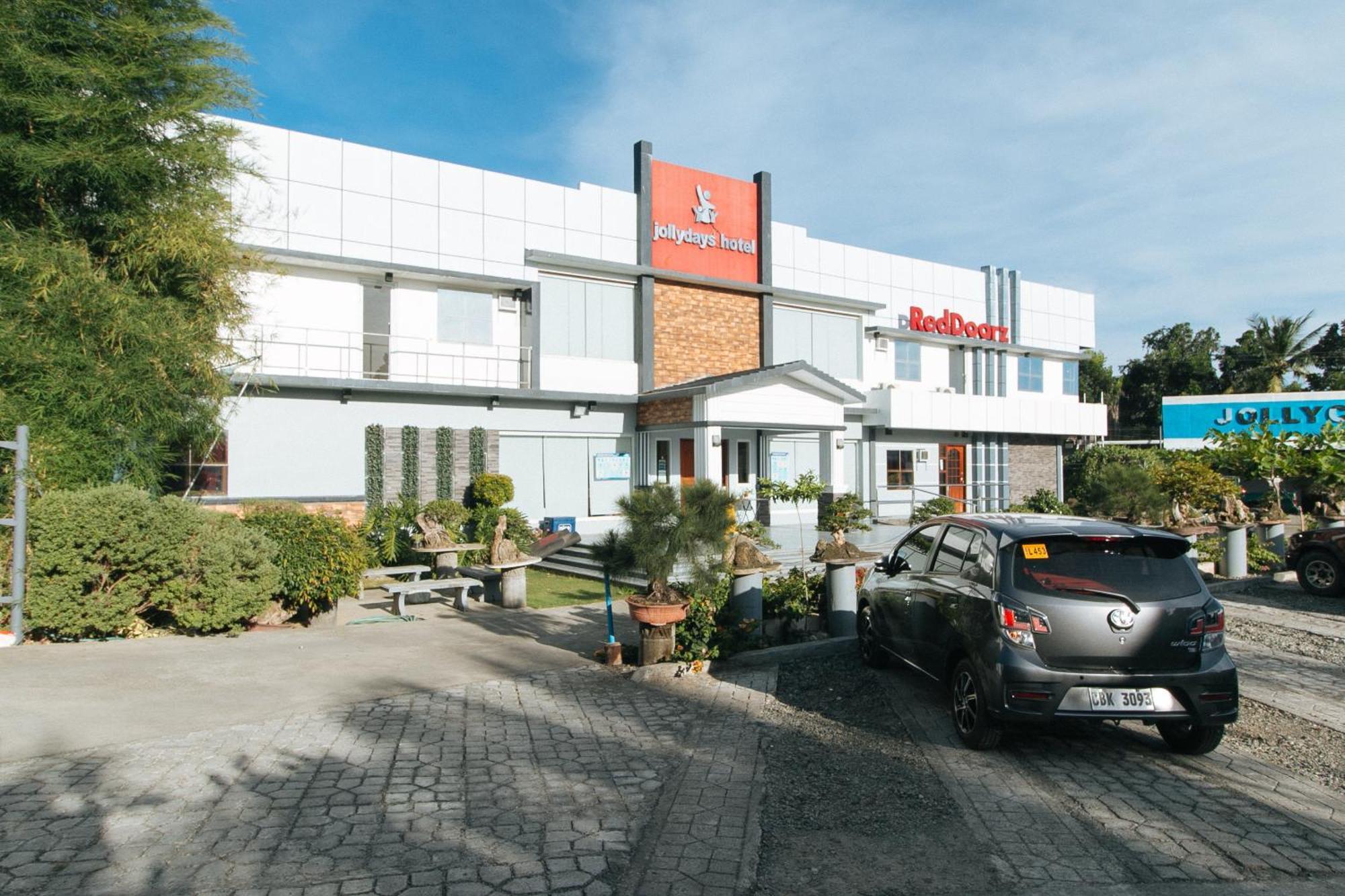 Reddoorz Plus @ Jollydays Hotel Nueva Ecija San Jose  Екстер'єр фото