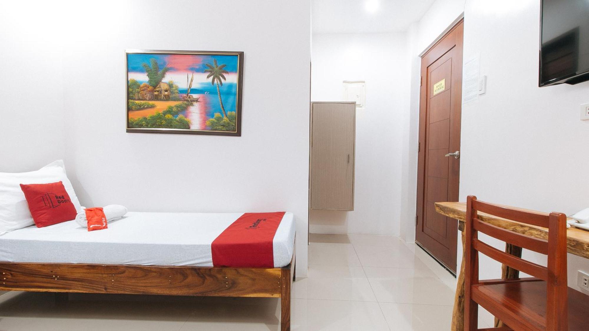 Reddoorz Plus @ Jollydays Hotel Nueva Ecija San Jose  Екстер'єр фото