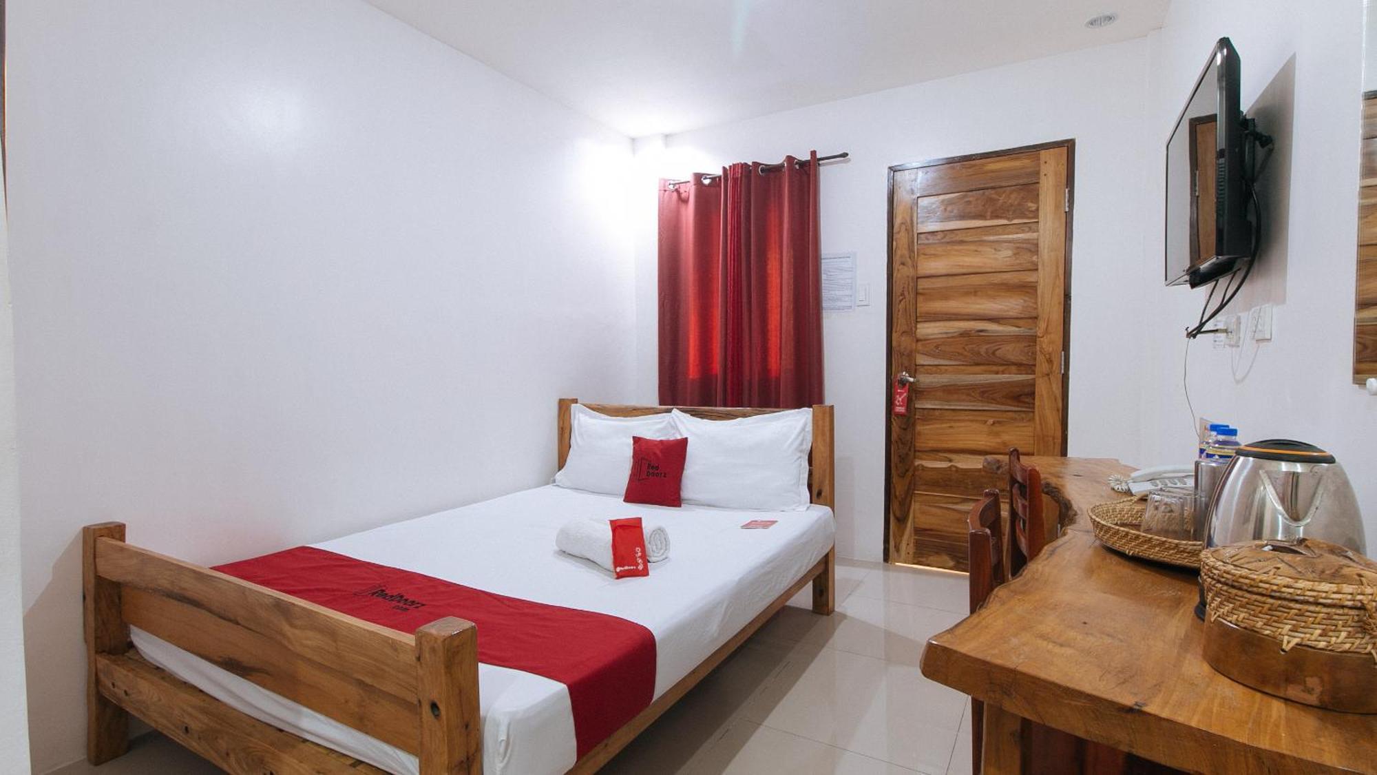 Reddoorz Plus @ Jollydays Hotel Nueva Ecija San Jose  Екстер'єр фото