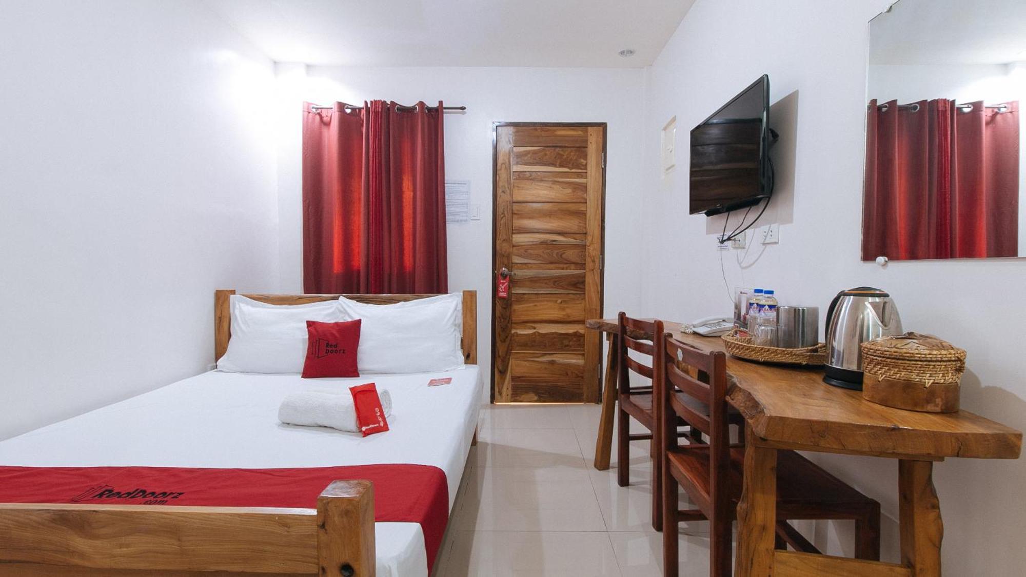 Reddoorz Plus @ Jollydays Hotel Nueva Ecija San Jose  Екстер'єр фото