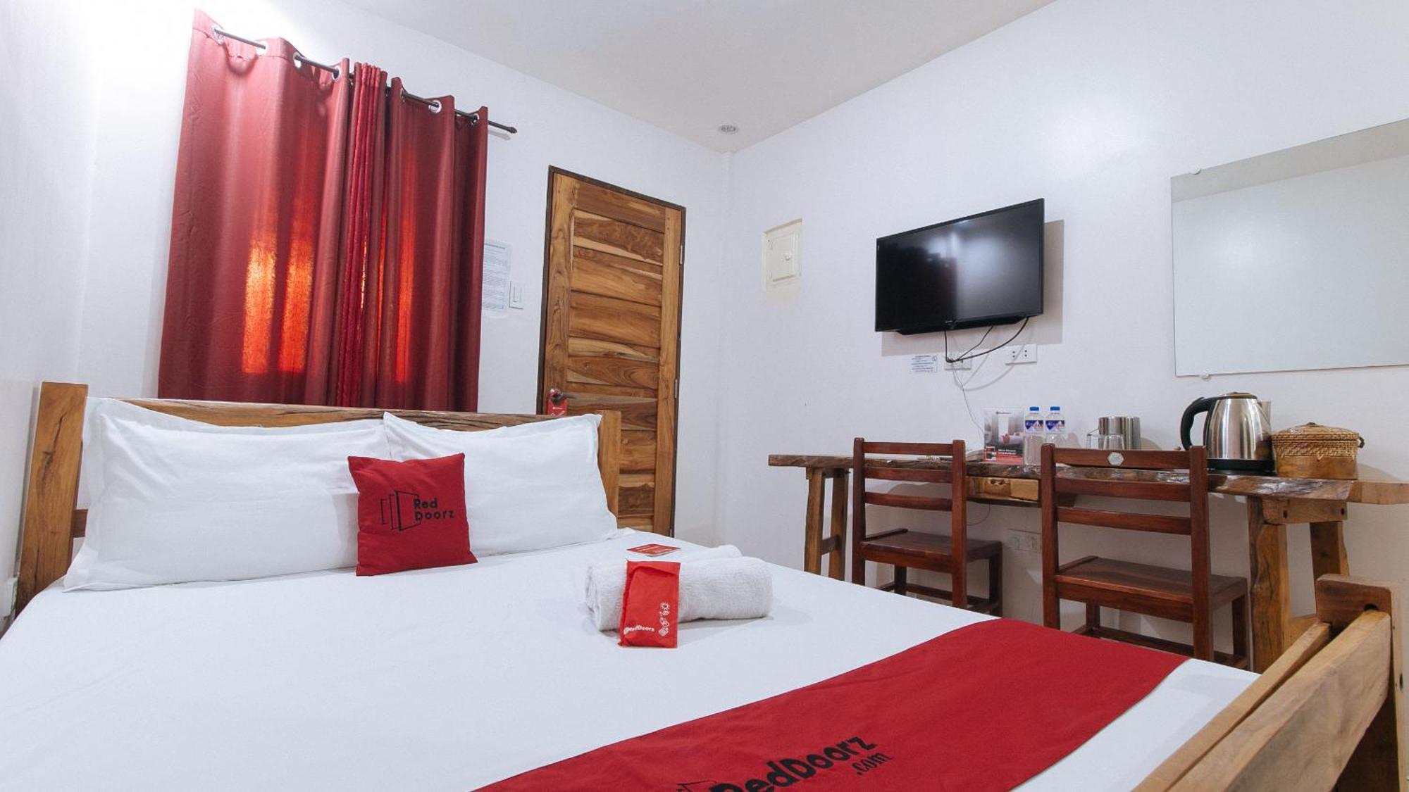 Reddoorz Plus @ Jollydays Hotel Nueva Ecija San Jose  Екстер'єр фото