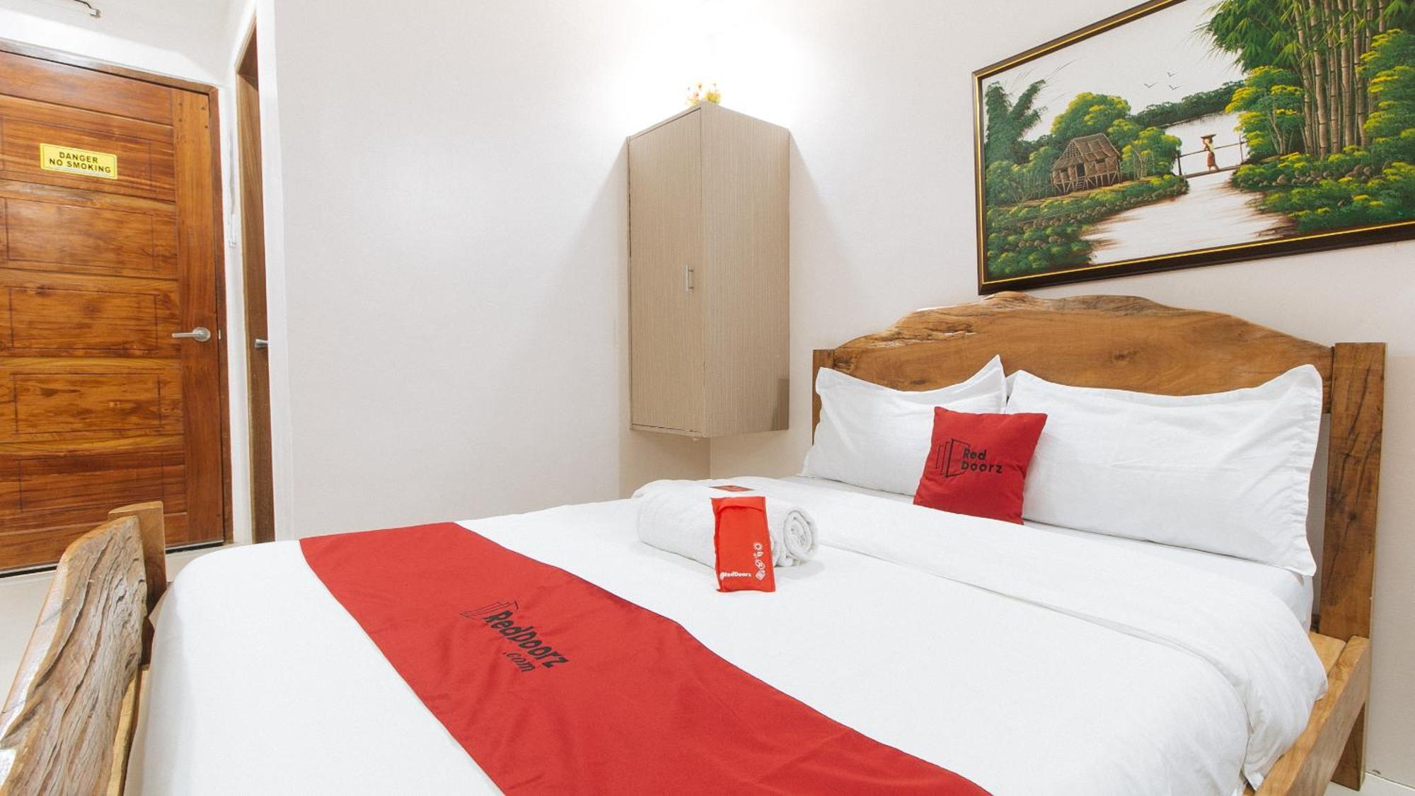 Reddoorz Plus @ Jollydays Hotel Nueva Ecija San Jose  Екстер'єр фото