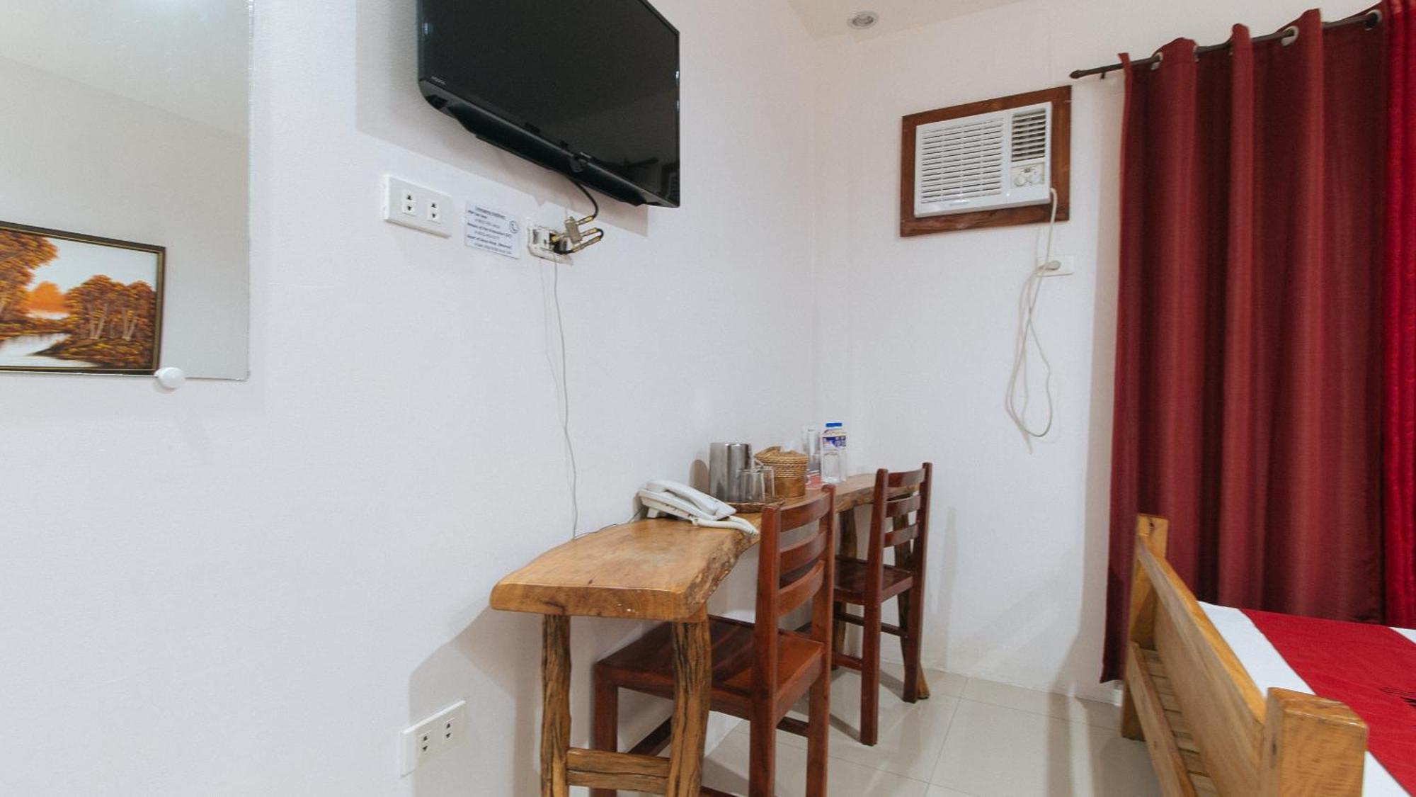 Reddoorz Plus @ Jollydays Hotel Nueva Ecija San Jose  Екстер'єр фото