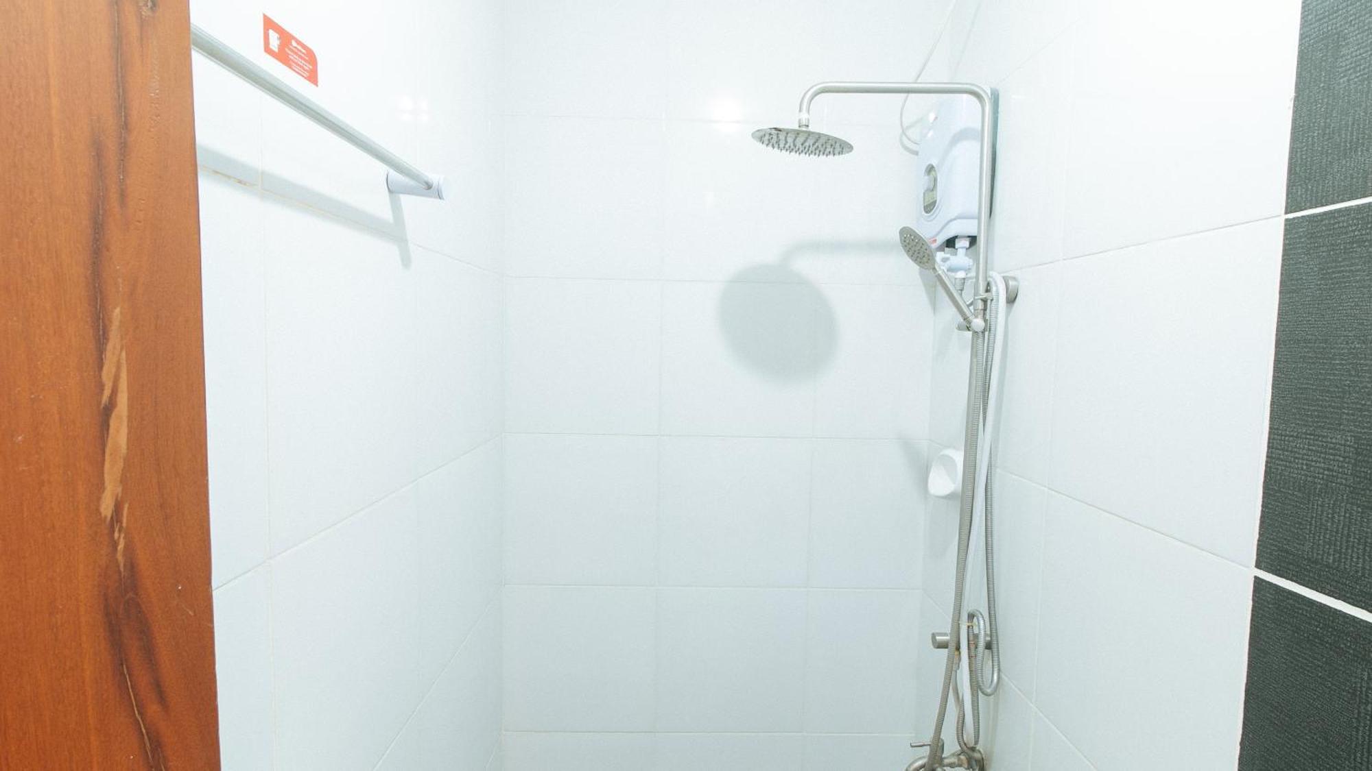 Reddoorz Plus @ Jollydays Hotel Nueva Ecija San Jose  Екстер'єр фото