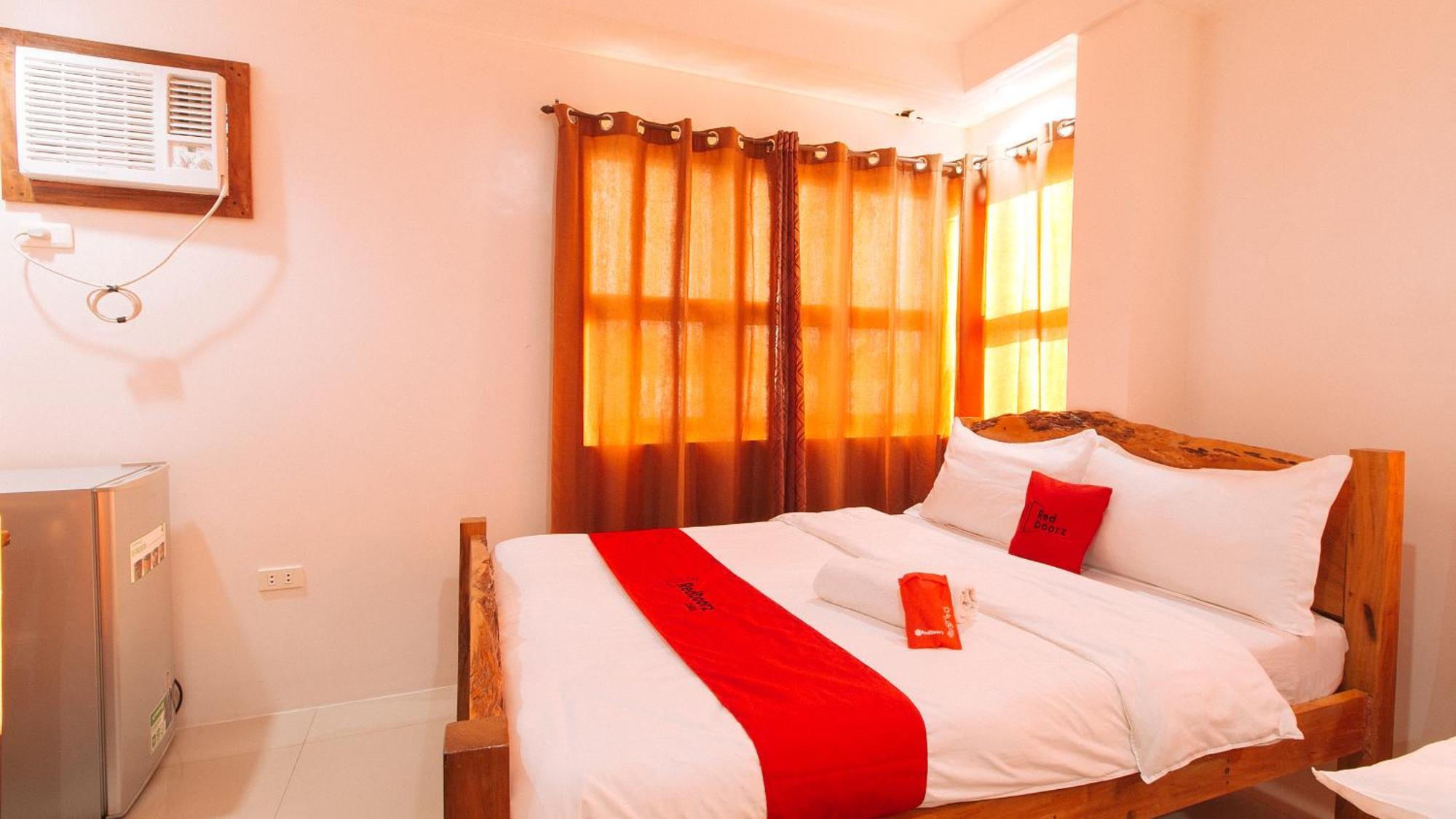 Reddoorz Plus @ Jollydays Hotel Nueva Ecija San Jose  Екстер'єр фото