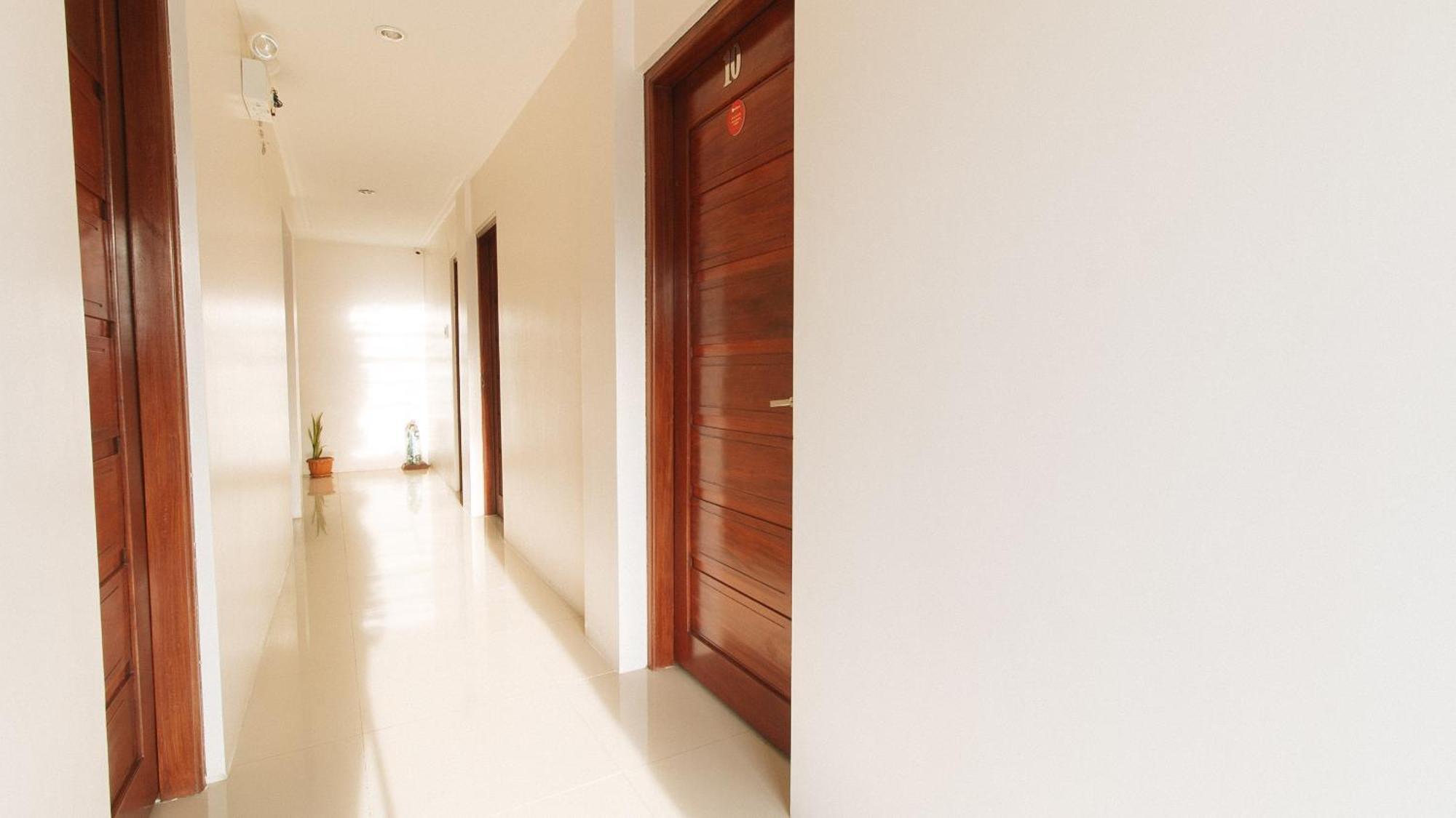 Reddoorz Plus @ Jollydays Hotel Nueva Ecija San Jose  Екстер'єр фото
